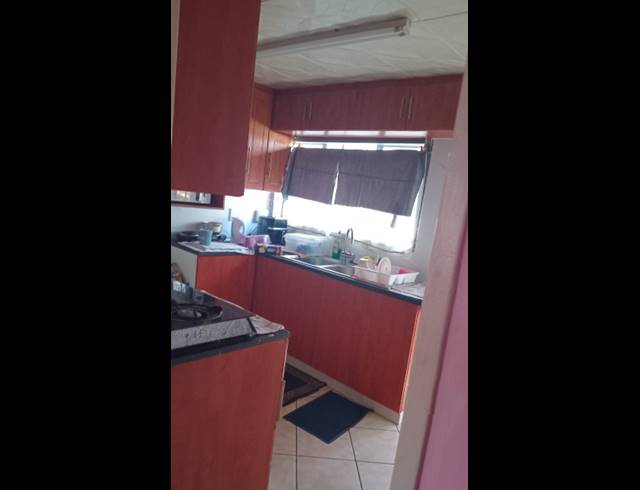 5 BEDROOM HOUSE FOR SALE IN CROSSMOOR